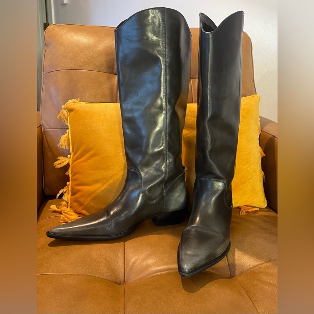 Vegabond tall boots